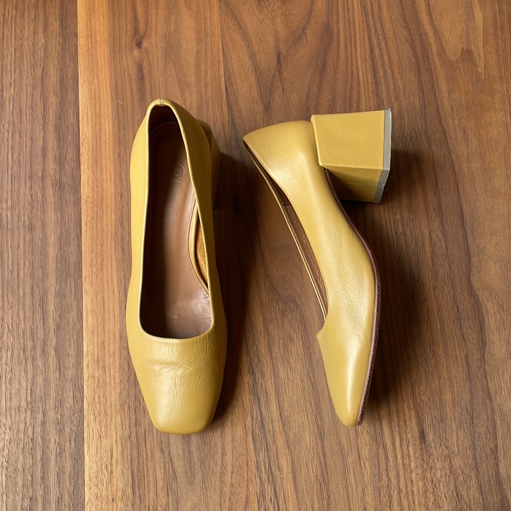 LOQ Villa Pumps Mustard Color Size EU 39 US 9